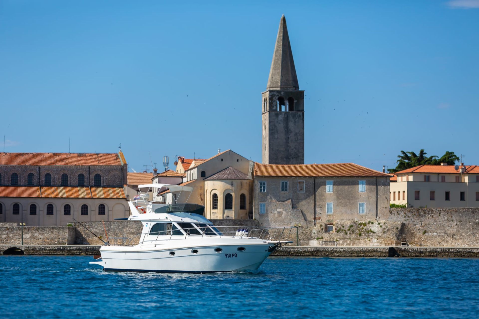 Tunatail Family Yacht 3